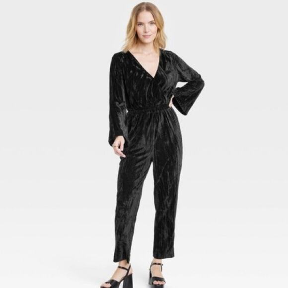 NWT Black Velvet Bell Sleeve Jumpsuit with Pockets - Picture 1 of 8